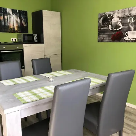 Ferienwohnung-joanna-mit-burgblick-in-zentraler-lage